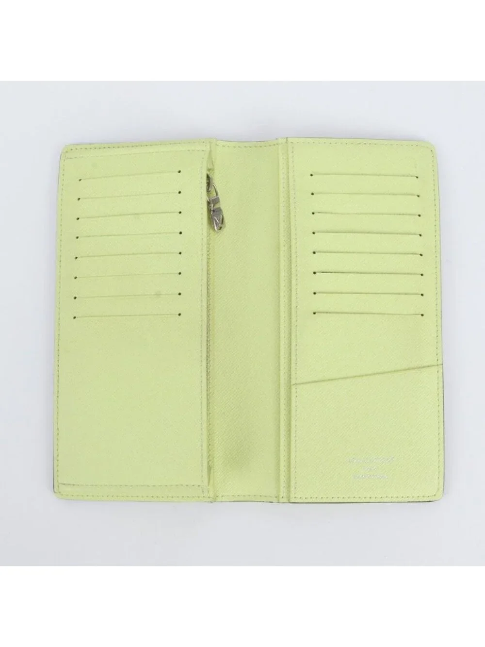 Louis Vuitton Taigarama Portefeuille Brazza Leather Wallet